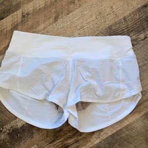 Lululemon white shorts size 4